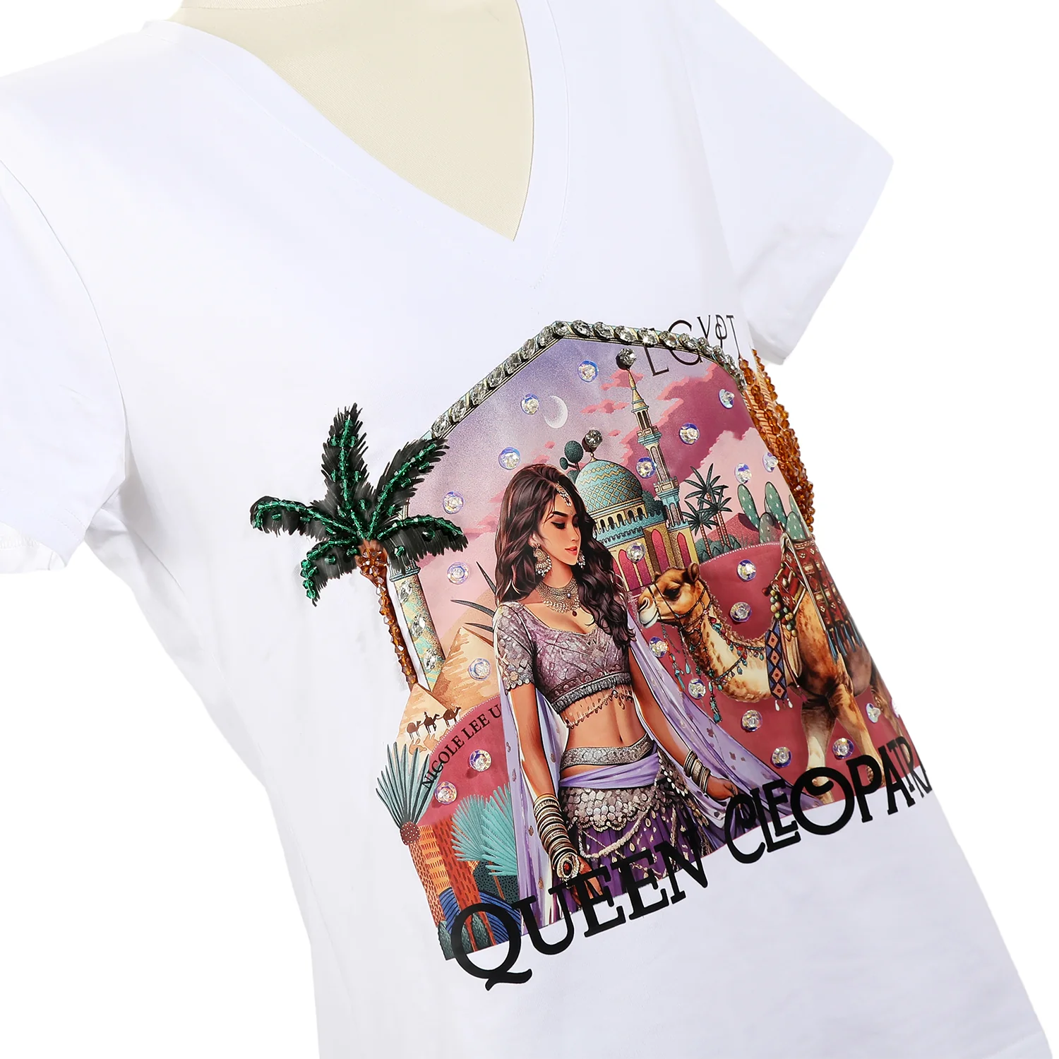 CAMISETA DE MODA CON CUELLO EN V (QUEEN CLEOPATRA BLANCO) - Imagen 3